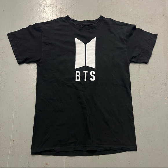 BTS J-Hope 94 Womens Large Black In Bloom Concert SOFT Cotton - Picture 1 of 6